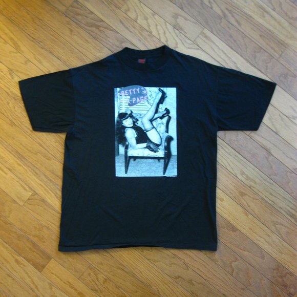 Betty Page pin-up photo shoot tshirt - Picture 2 of 6